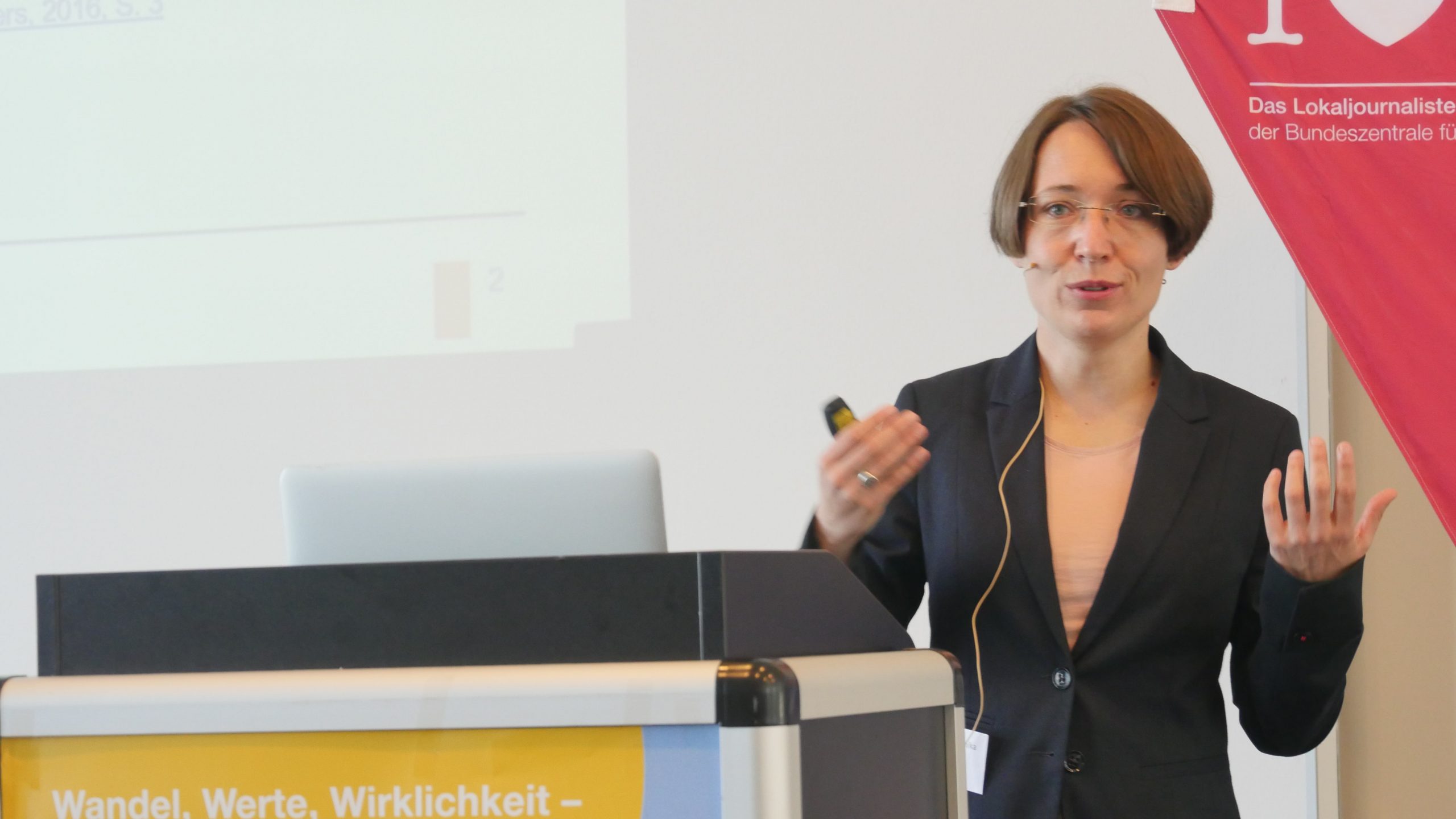 Prof. Dr. Annika Sehl (Foto: Marcus Klose, drehscheibe)