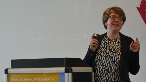 Anna-Lena Wagner beim Forum Lokaljournalismus 2022 in Bremerhaven. (Foto: Marcus Klose)