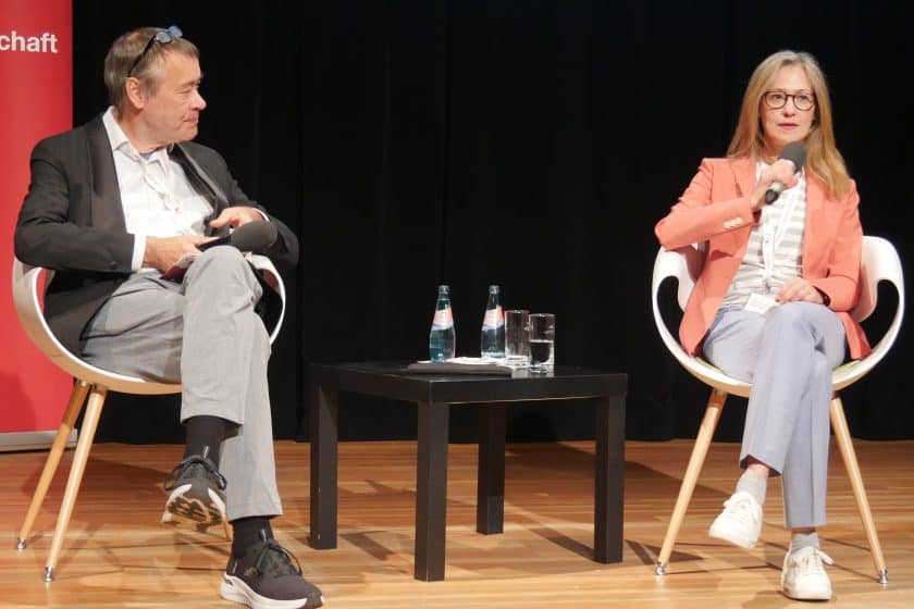 (v.l.n.r.): bpb-Präsident Thomas Krüger und Prof. Dr. Paula Diehl, Universität zu Kiel