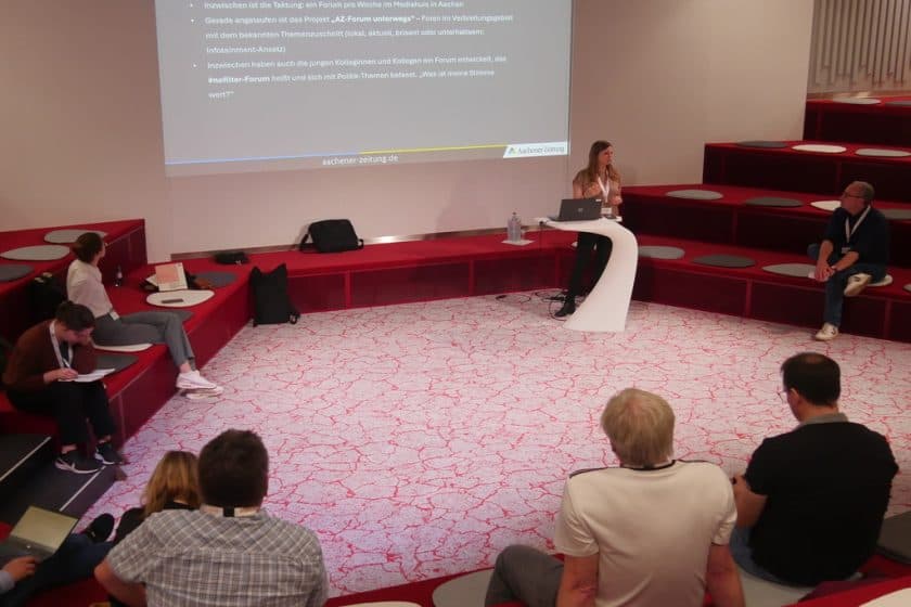 Die Runde diskutierte, wie Lokalredaktionen mit der Leserschaft in Kontakt bleiben können.