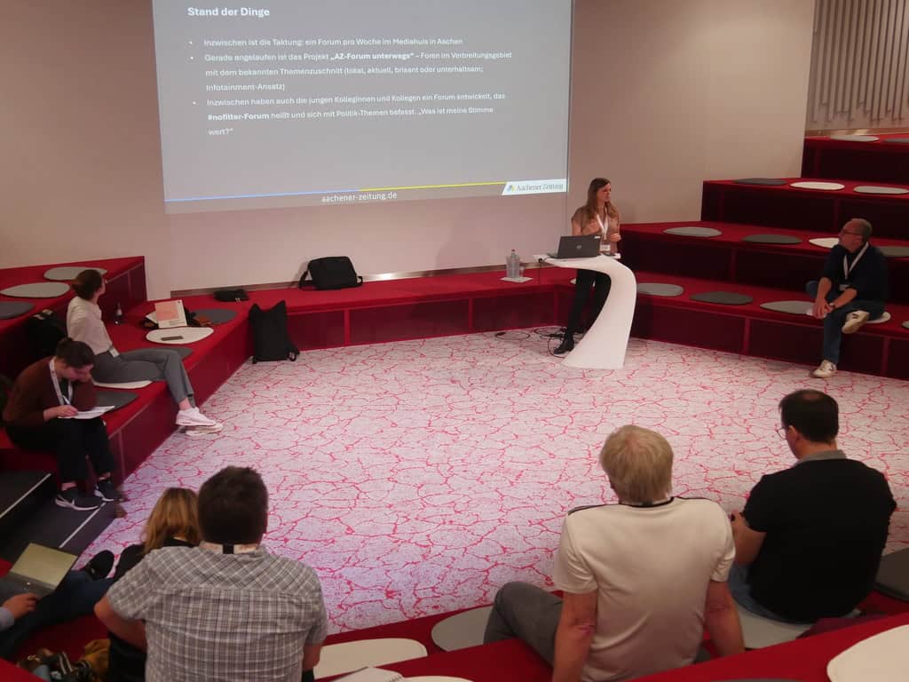 Die Runde diskutierte, wie Lokalredaktionen mit der Leserschaft in Kontakt bleiben können.